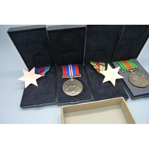 827 - A collection of WWII medals including Africa Star