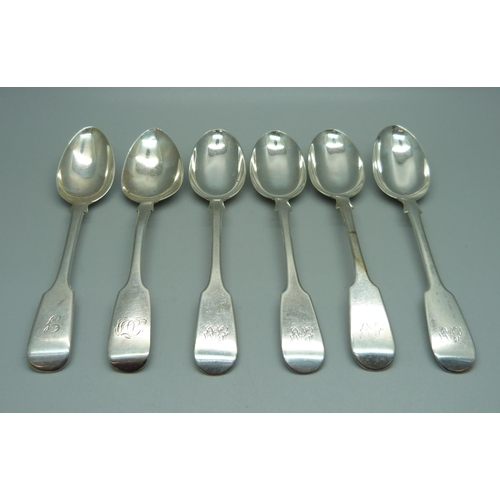 862 - Six Victorian silver spoons, 142g, (4+1+1)