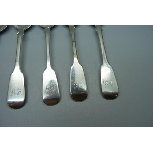 862 - Six Victorian silver spoons, 142g, (4+1+1)