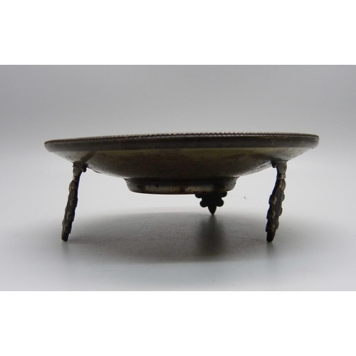 867A - A butterfly wing dish, 94mm