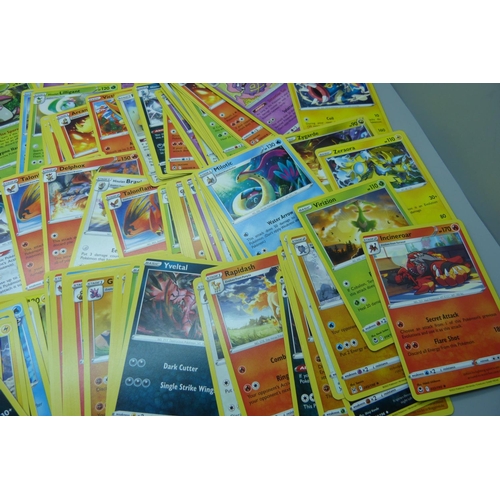 871 - 300 Black Star rare Pokemon cards