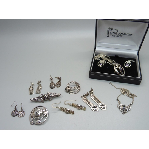 878 - A collection of Rennie Mackintosh jewellery and other silver jewellery