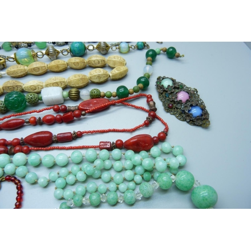 882 - Jade, turquoise and other jewellery