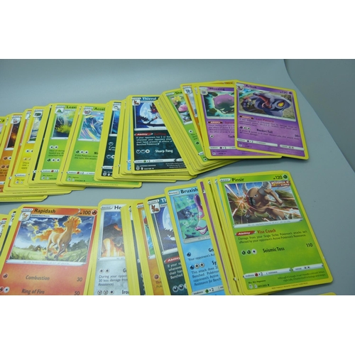 895 - 300 Black Star rare Pokemon cards