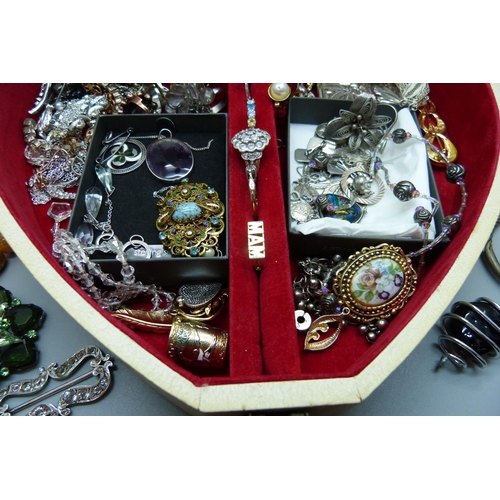 908 - A case of costume jewellery, etc., including a silver and Blue John pendant and other silver