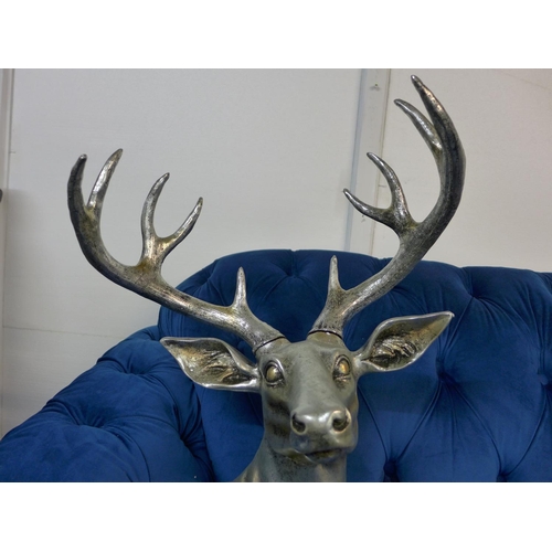 1342 - A silver wall mounted stag