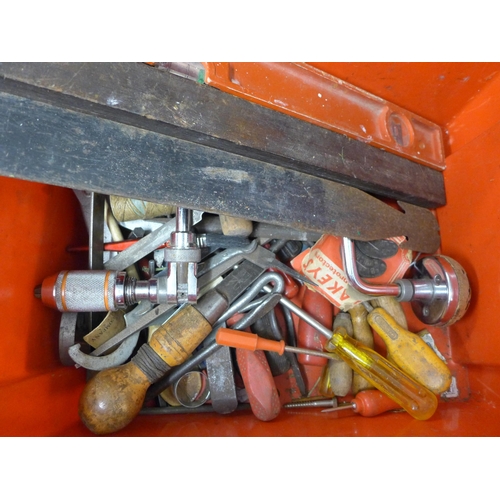 2021 - 6 Boxes of assorted hand tools