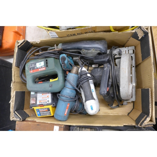 2027 - Mega bundle inc. power tools, wallpaper stripper, wooden box, Titan belt sander, etc. ( all 240v)