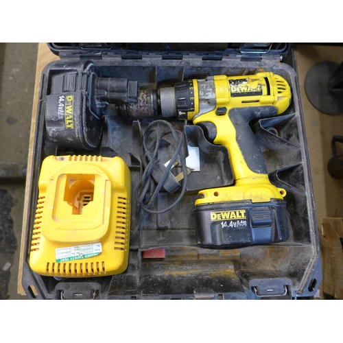 2066 - Dewalt bundle: drill with battery & charger, drill (DC728) with battery & charger & drill with batte... 