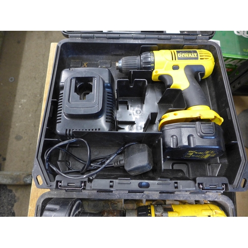 2066 - Dewalt bundle: drill with battery & charger, drill (DC728) with battery & charger & drill with batte... 