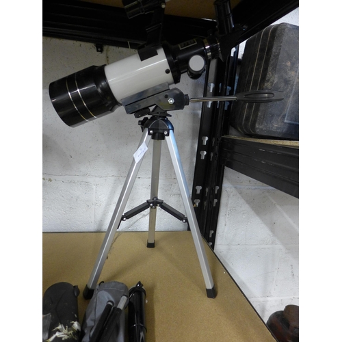 2080 - Telescope & National Geographic microscope