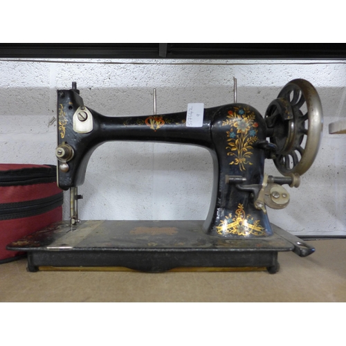 2098 - Set of vintage scales and vintage sewing machine