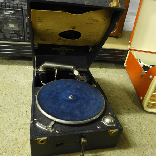 2171 - 2 Vintage turntables & vintage amp