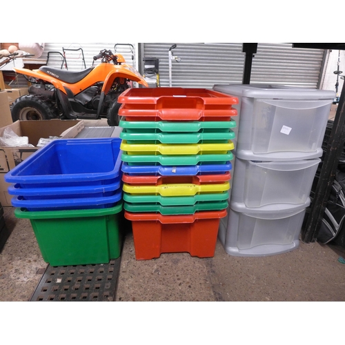 2355 - Storage drawers with 3 drawers and 16 plastic storage boxes