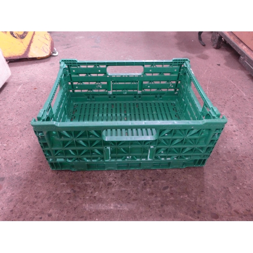 2392 - 20 Green stacking trays