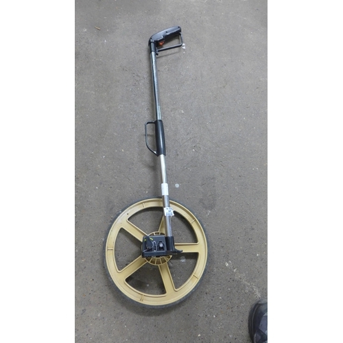 2445 - Land Tools distance measuring wheel