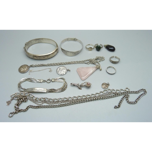 1005 - Silver jewellery, 78g, one other chain, a/f, and three pendants