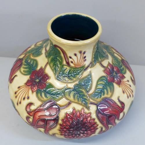 613 - A Moorcroft vase, 16.5cm, with a box