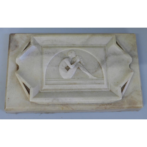 624 - A German WWII marble ashtray with Third Reich stamp on reverse, 12.5cm x 7.5cm