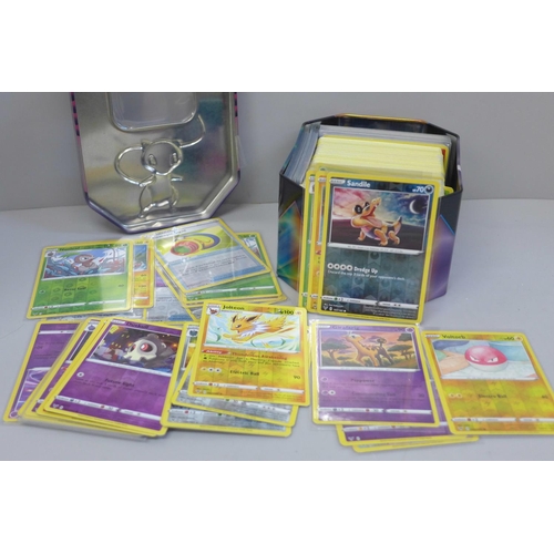 658 - Pokemon cards; Set 185, contains 395 cards