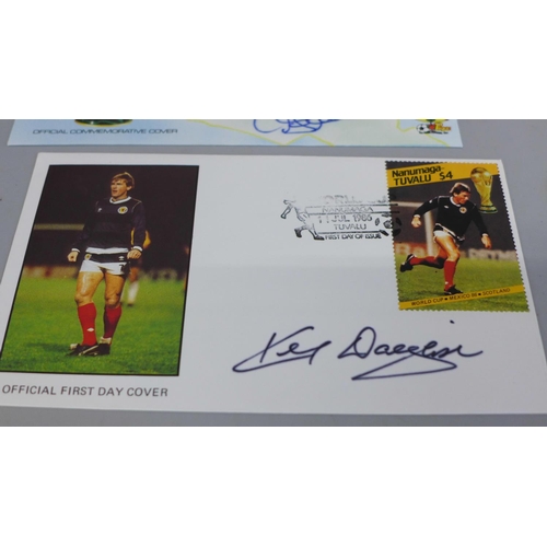 659 - Football; five signed first day covers, Geoff Hurst, Kenny Dalglish, Pat Jennings, Kerry Dixon and o... 