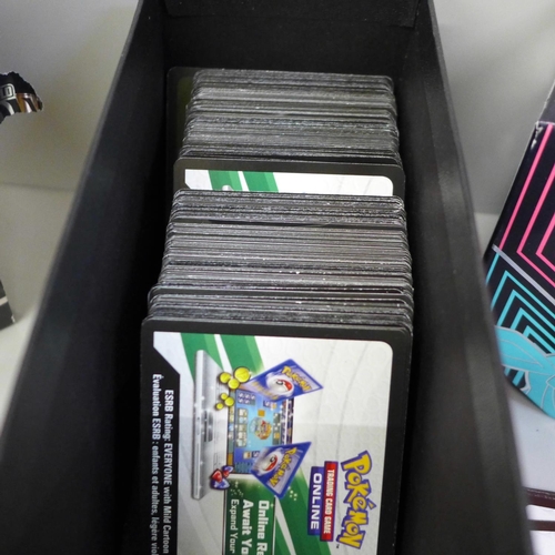 662 - Pokemon cards: 337 Code cards