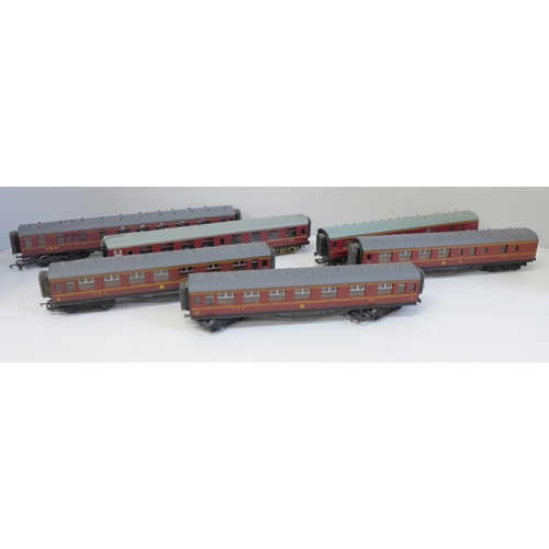 666 - Six Mainline, Bachmann, Hornby OO gauge carriages