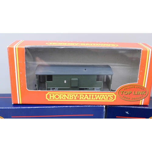 690 - Bachmann Branch-Line and Hornby OO gauge wagons and vans, boxed