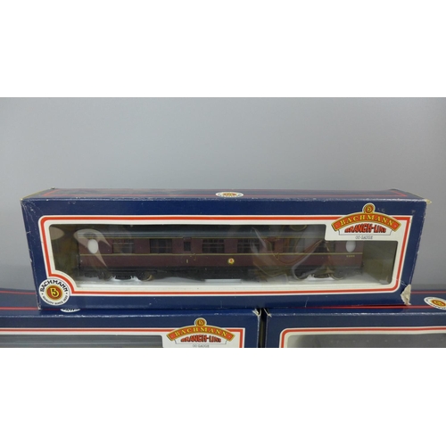 765 - Five Bachmann OO gauge carriages, boxed