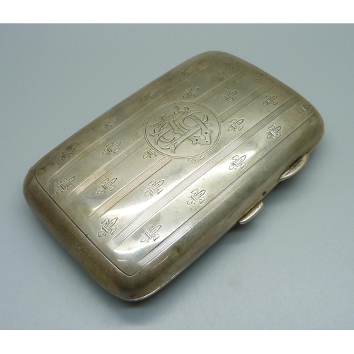 850 - A silver cigar case, 150g, 70mm x 115mm