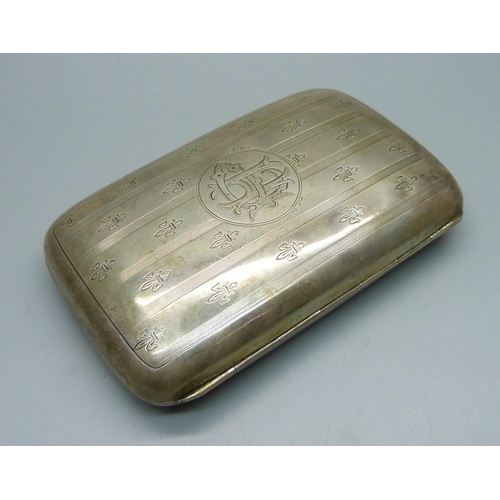 850 - A silver cigar case, 150g, 70mm x 115mm