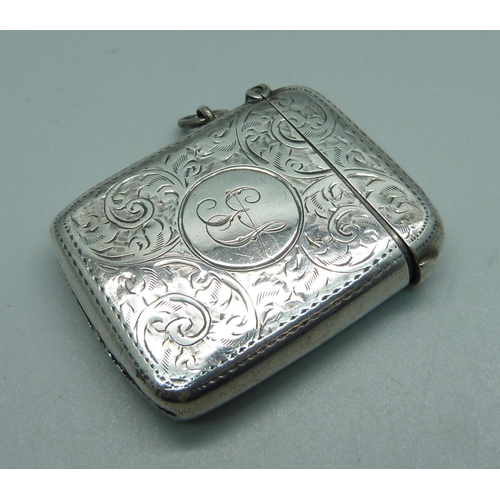 852 - A silver vesta case, Chester 1907