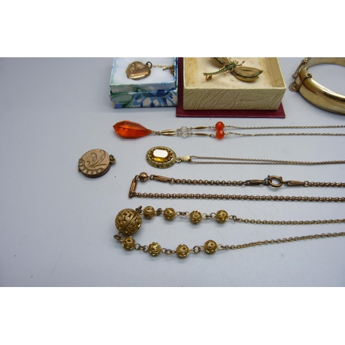 876 - Vintage rolled gold jewellery including enamelled dragonfly brooch and bracelet