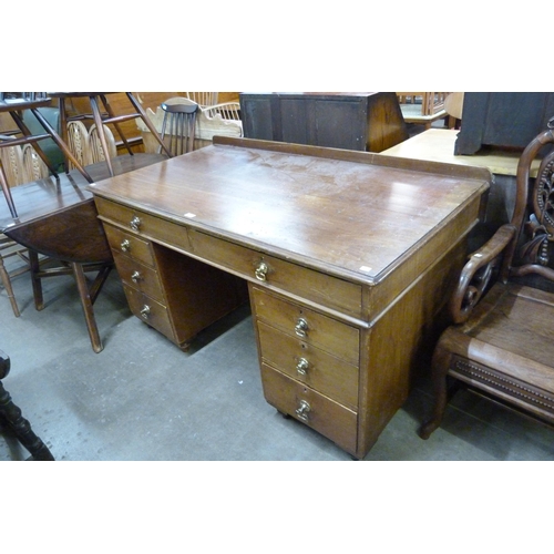 151 - A Victorian mahogany pedestal desk