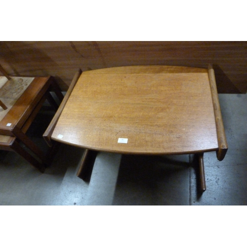 96 - A G-Plan Katrina teak coffee table