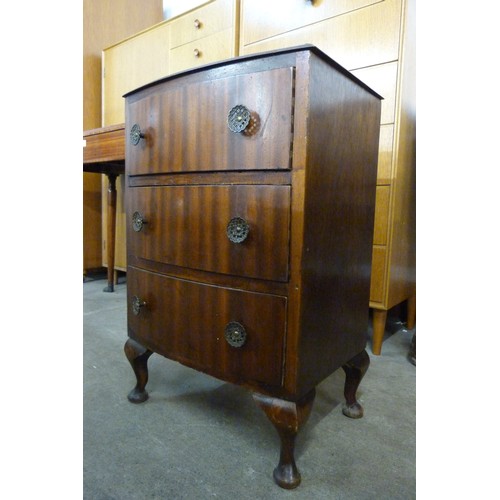 211 - A small mahogany bow front chest of drawers