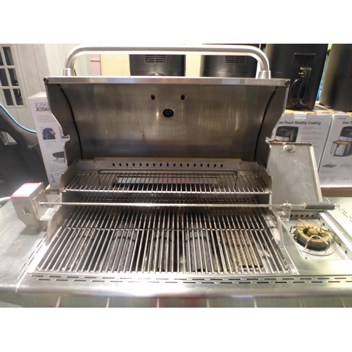 3035 - 7 Burner gas grill with rotisserie