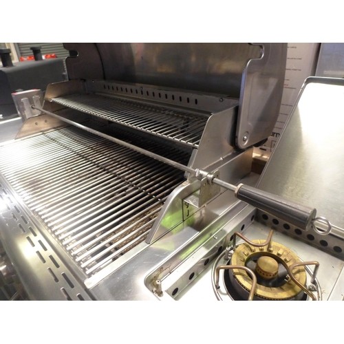 3035 - 7 Burner gas grill with rotisserie