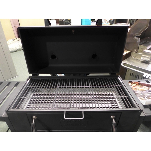 3036 - Smoke Hollow charcoal grill - model: CG600S