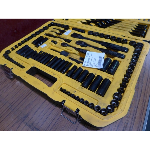 3095 - Dewalt Mechanics Set (293-280) * This lot is subject to VAT