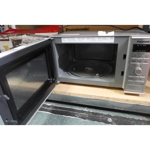 3200 - Panasonic Grill Microwave (model:- NN-GD37HS), original RRP £129.99 + VAT (293-179) * This lot is su... 