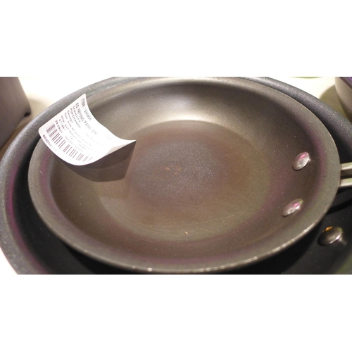 3215 - Kirkland Signature Frying Pans (3 Pack) (293-365) * This lot is subject to VAT