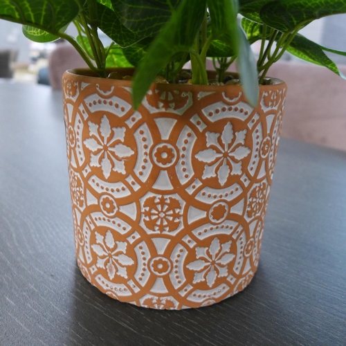 1335 - A faux green plant in a Moroccan tile pattern pot (63098104)