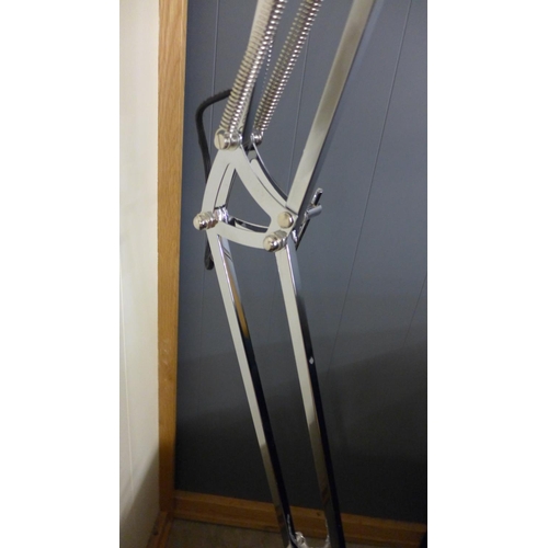 1353 - A chrome floor standing anglepoise lamp