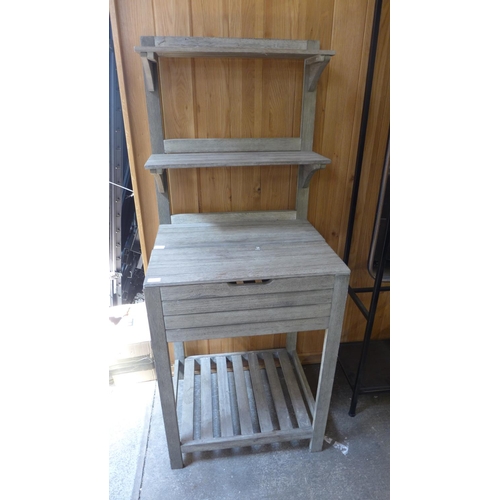 1518 - A rustic pine potting table