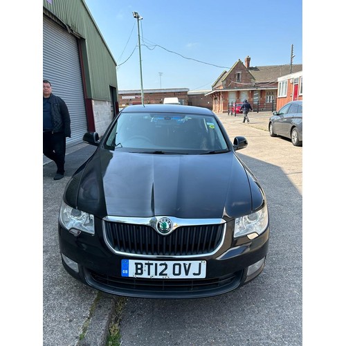 2446 - Skoda Superb S TDI 5 door hatchback 20012 BT12 OVJ 1968cc Diesel MOT 20.06.23  -  201580 miles. On v... 