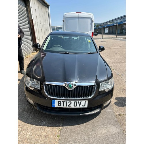 2446 - Skoda Superb S TDI 5 door hatchback 20012 BT12 OVJ 1968cc Diesel MOT 20.06.23  -  201580 miles. On v... 