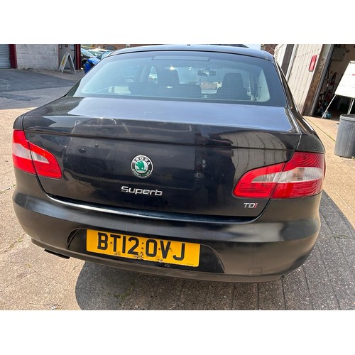 2446 - Skoda Superb S TDI 5 door hatchback 20012 BT12 OVJ 1968cc Diesel MOT 20.06.23  -  201580 miles. On v... 