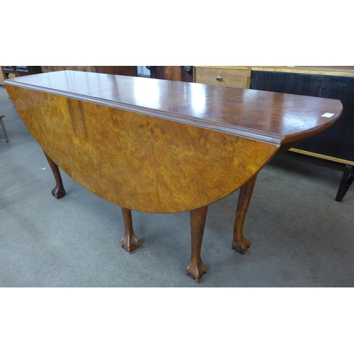 123 - An Irish George III style burr elm gateleg wake table