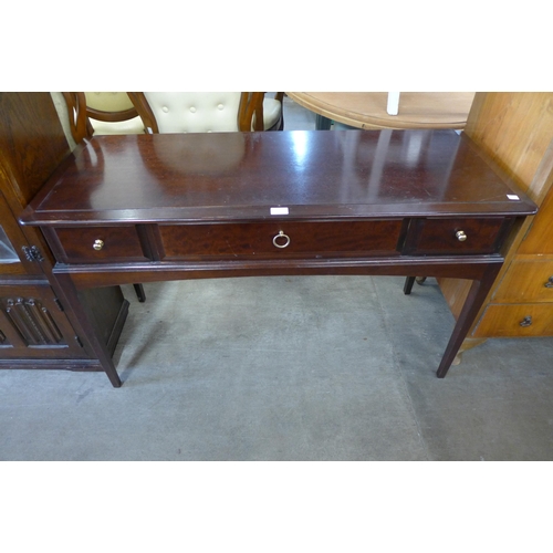 210 - A Stag Minstrel mahogany dressing table